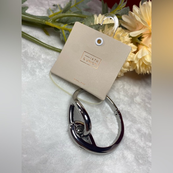 NORDSTROM CUFF BANGLE - Picture 2 of 2